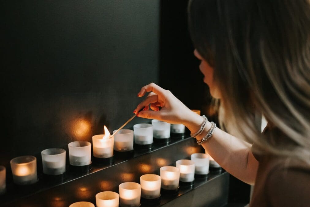 We pay tribute to the victims of the Holocaust
